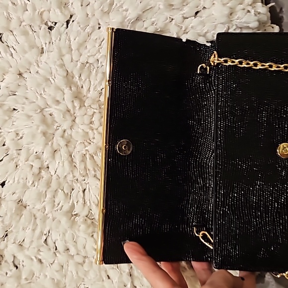 Henri Bendel Clutch Bag - Picture 11 of 16